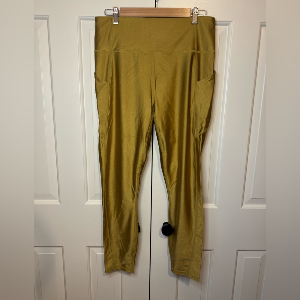 Fabletics Gold Oasis Shine Leggings Sz XL